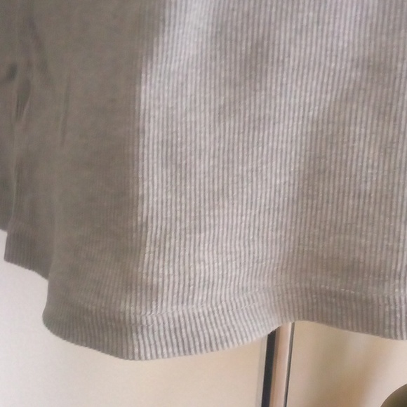 Jones New York Sports Finely Ribbed Gray T-Shirt - Size: XL - Picture 5 of 8